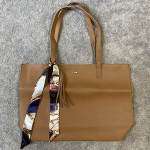 Amazon tote bag with scarf